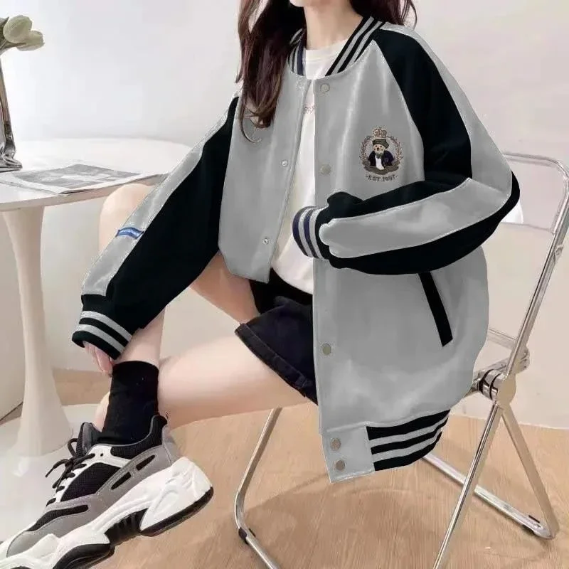  Корейская уличная бейсбольная куртка для старшеклассников, 2025 г., свободное короткое пальто с животным принтом, весенне-осенняя одежда
Корейская уличная бейсбольная куртка для старшеклассников, 2025 г., свободное короткое пальто с животным принтом, весенне-осенняя одежда 