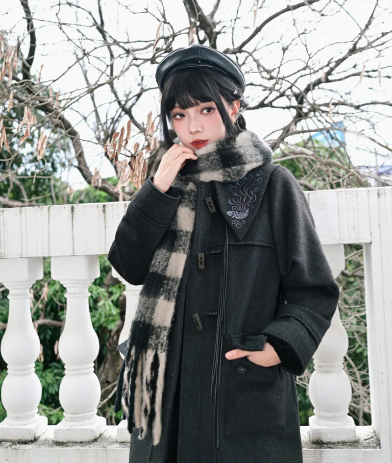 Новое пальто из овечьей шерстяной ткани с вышивкой в китайском стиле, дизайнерское пальто с кисточками, фиеста, карнавал, Хэллоуин, Cosplay
Новое пальто из овечьей шерстяной ткани с вышивкой в китайском стиле, дизайнерское пальто с кисточками, фиеста, карнавал, Хэллоуин, Cosplay