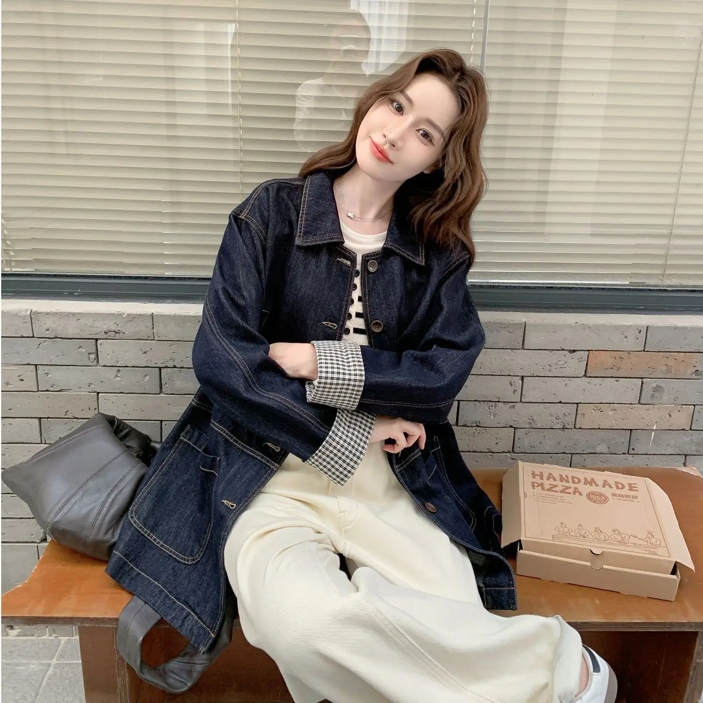 Spring and Autumn Women's Cowboy Jacket Casual Splicing Collar Loose Jacket
Spring and Autumn Women's Cowboy Jacket Casual Splicing Collar Loose Jacket