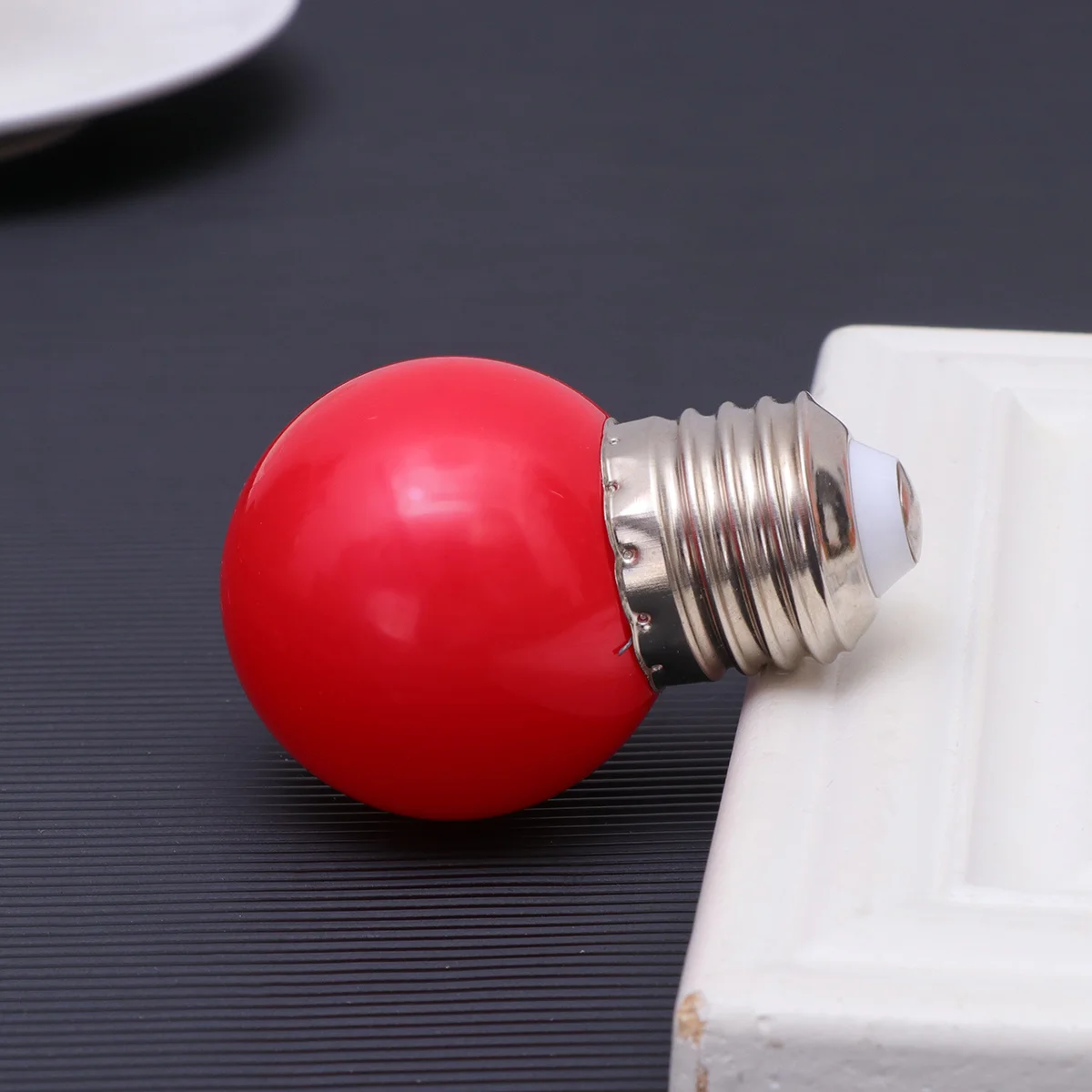1Pcs LED Light Bulb Colorful Outdoor Waterproof Lamp E27 Screw 3W Red Bulb Romantic Garden Wedding Christmas Decor
1Pcs LED Light Bulb Colorful Outdoor Waterproof Lamp E27 Screw 3W Red Bulb Romantic Garden Wedding Christmas Decor