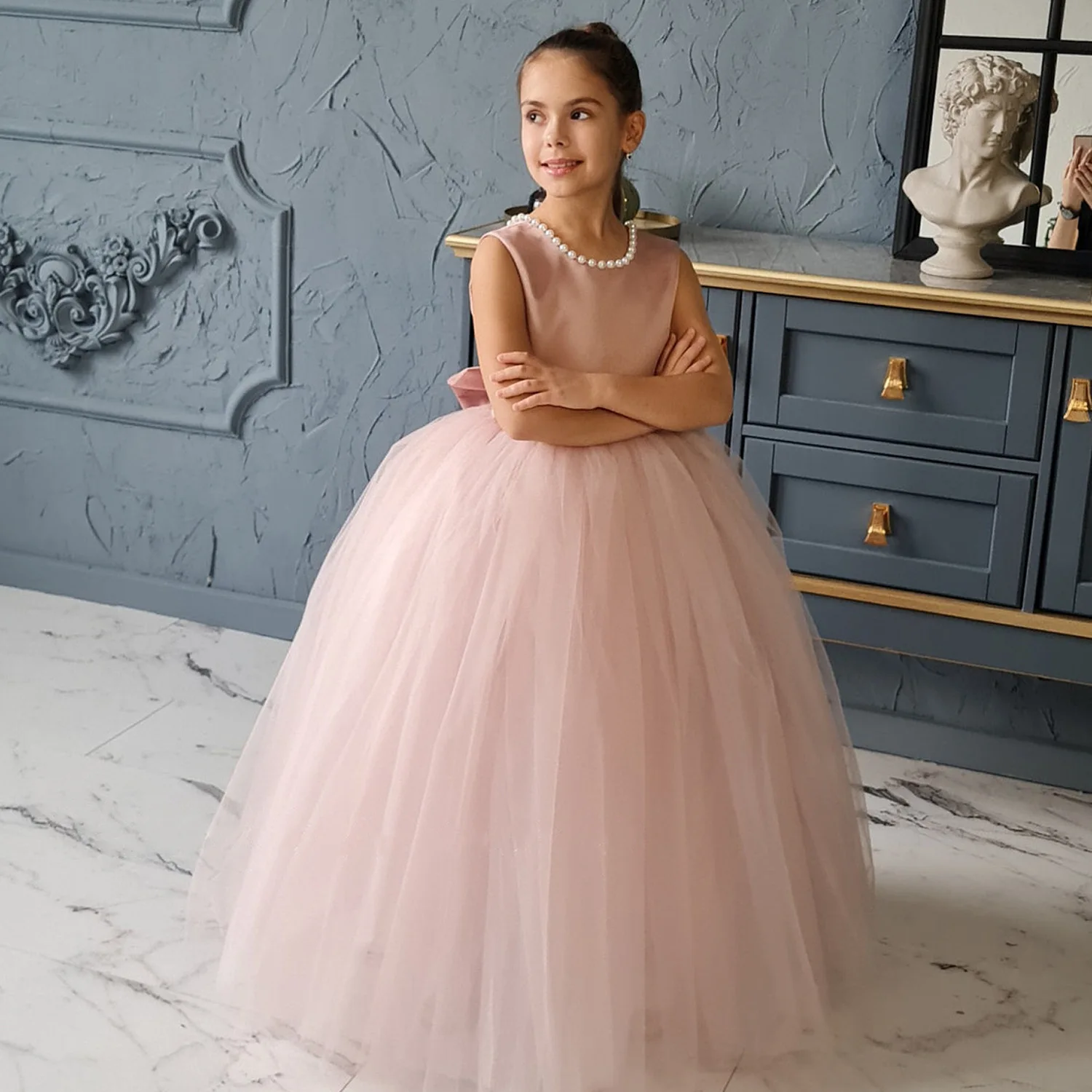 HETISO Flower Girl Bridesmaid Dresses For Wedding Kids Pearls Necklace White Backless Tulle First Communion Evening Prom Gown
HETISO Flower Girl Bridesmaid Dresses For Wedding Kids Pearls Necklace White Backless Tulle First Communion Evening Prom Gown