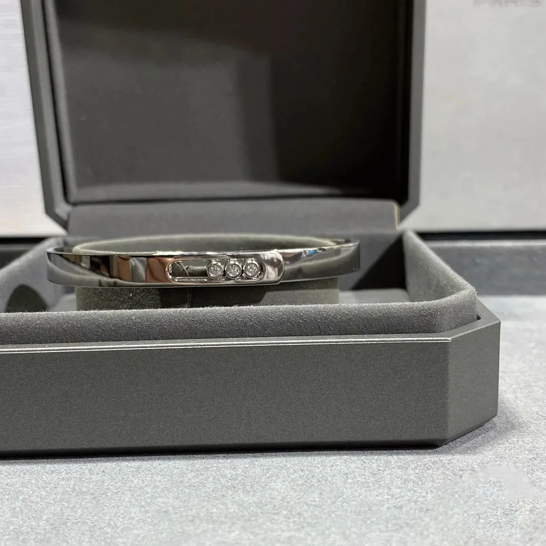 Exquisite 925 Sterling Silver Three Diamond Event Women's Jewelry Bracelet, Fashionable And Thoughtful Party Anniversary Gift
Exquisite 925 Sterling Silver Three Diamond Event Women's Jewelry Bracelet, Fashionable And Thoughtful Party Anniversary Gift