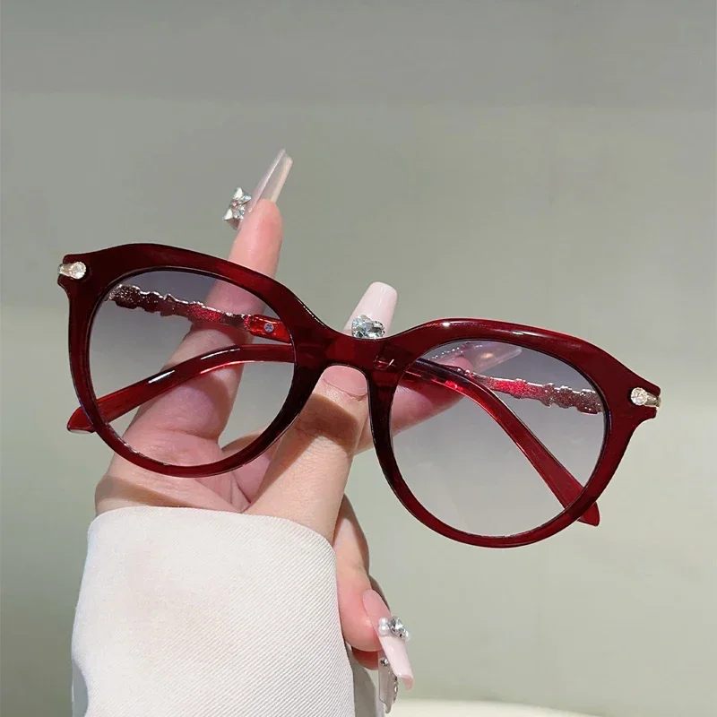 GM LUMIAS Round Sunglasses with Rhinestones Women 2025 New Gradient Outdoor Decor Shades Trendy Luxury Brand Design Sun Glasses
GM LUMIAS Round Sunglasses with Rhinestones Women 2025 New Gradient Outdoor Decor Shades Trendy Luxury Brand Design Sun Glasses