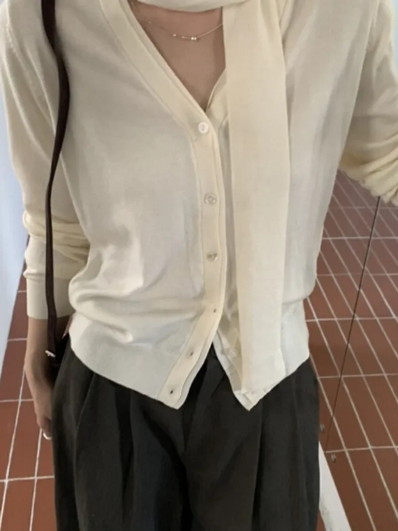Ribbon V-neck 2024 Woman Cardigan Single Breasted Ropa Mujer Long Sleeve Outerwears 2024 Autumn Sweater Loose Cardigans
Ribbon V-neck 2024 Woman Cardigan Single Breasted Ropa Mujer Long Sleeve Outerwears 2024 Autumn Sweater Loose Cardigans