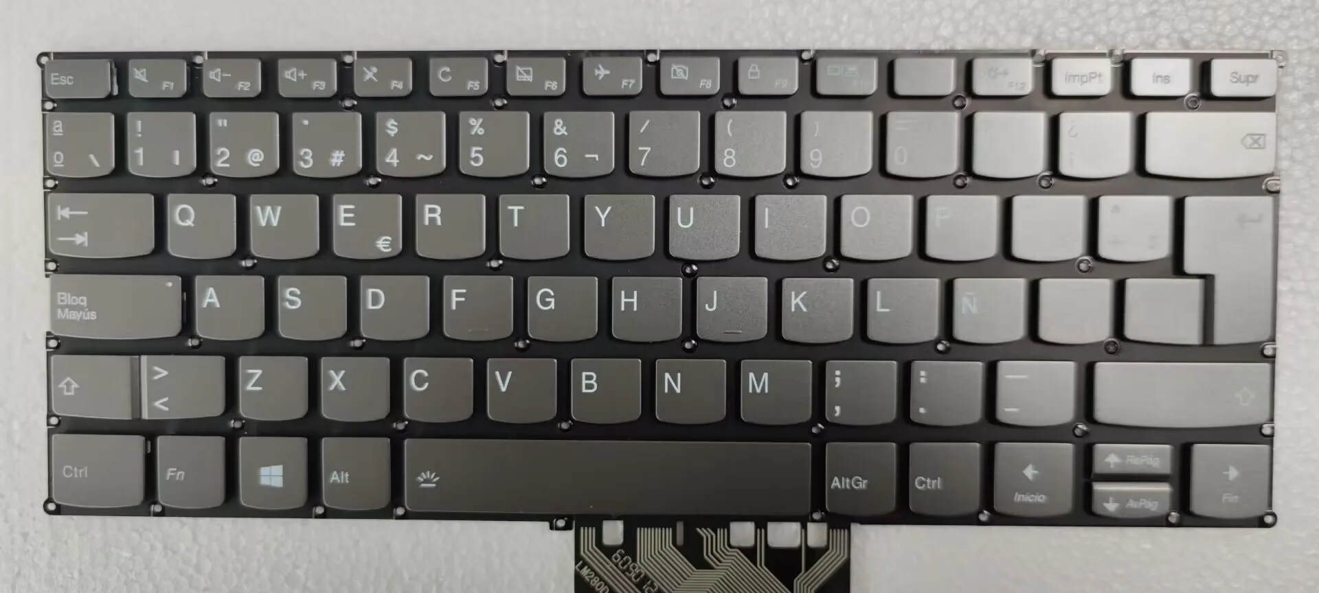 Новая клавиатура с испанской подсветкой для Lenovo Ideapad 320S-13IKB 720S-13IKB 720S-14IKB
Новая клавиатура с испанской подсветкой для Lenovo Ideapad 320S-13IKB 720S-13IKB 720S-14IKB