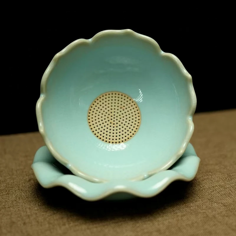 Ru Kiln Lotus Tea Strainer Ru Porcelain Sky Blue Handcrafted Simple Ceramic Tea Ceremony Strainer for Household Use
Ru Kiln Lotus Tea Strainer Ru Porcelain Sky Blue Handcrafted Simple Ceramic Tea Ceremony Strainer for Household Use