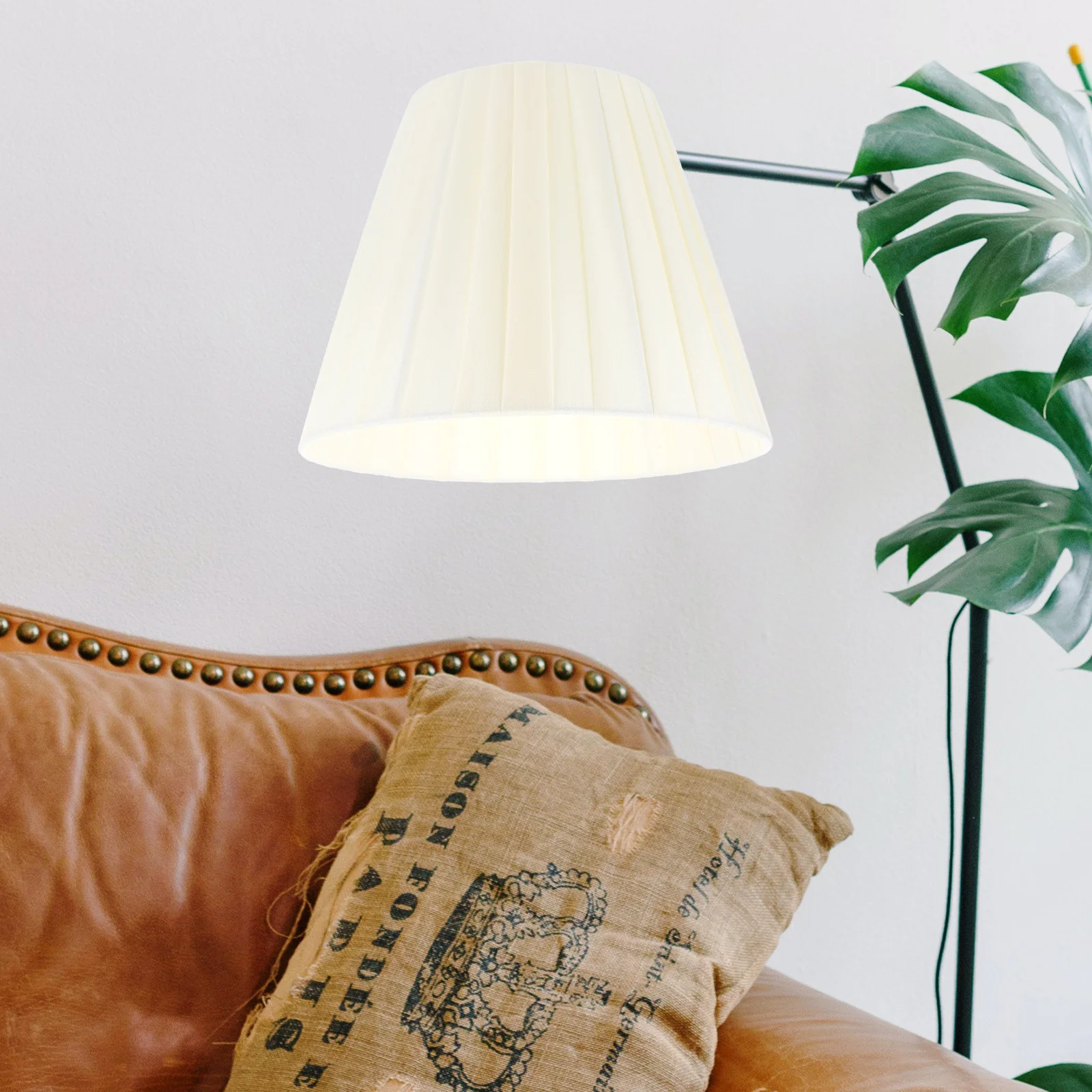 Cloth Lamp Shade Soft Touch Lightweight Simple Style for Home Hotel Bedroom Table Lamp Replacement Light Covers
Cloth Lamp Shade Soft Touch Lightweight Simple Style for Home Hotel Bedroom Table Lamp Replacement Light Covers