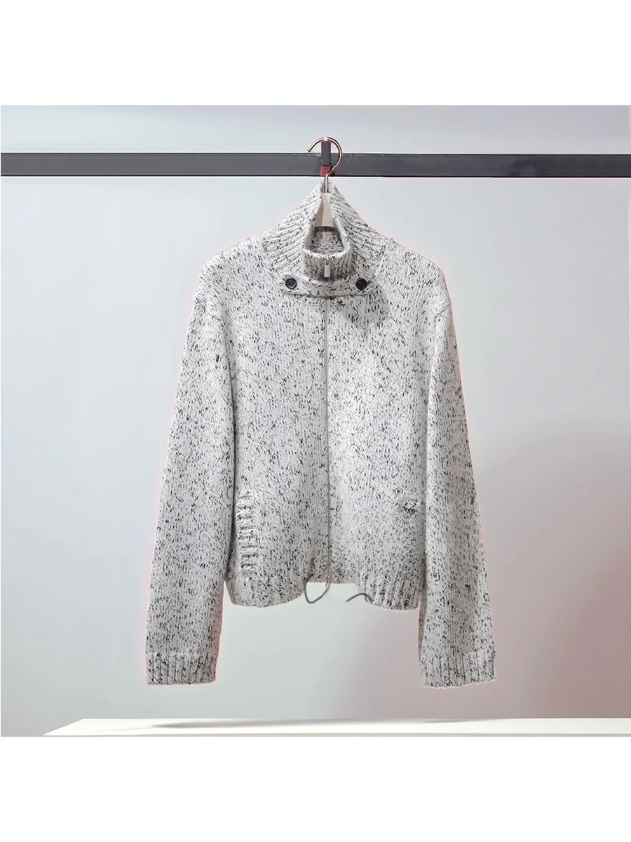 2025 Winter New Fashionable Women's Knitted Zipper Cardigan Short Sleeve Long Sleeve Floral Texture Open-Shirt Style Sweater
2025 Winter New Fashionable Women's Knitted Zipper Cardigan Short Sleeve Long Sleeve Floral Texture Open-Shirt Style Sweater