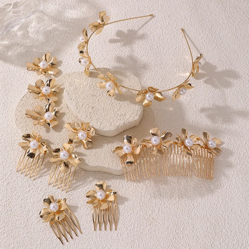 Metal Hair Side Clip for Women Vintage Decor Elegant Daily Hairstyling Non Slip Lightweight Gold Tone Simple Versatile
Metal Hair Side Clip for Women Vintage Decor Elegant Daily Hairstyling Non Slip Lightweight Gold Tone Simple Versatile
