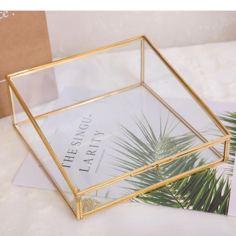 Европейский стиль, многоугольный винтажный медный боковой стеклянный ящик для хранения ювелирных изделий, косметики, дисплей
Европейский стиль, многоугольный винтажный медный боковой стеклянный ящик для хранения ювелирных изделий, косметики, дисплей