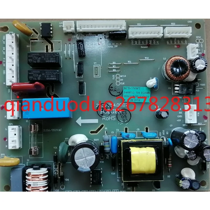Подходит для холодильника Hisense Rongsheng BCD-376WT 1468512 Блок питания основной платы, компьютер, основная плата управления
Подходит для холодильника Hisense Rongsheng BCD-376WT 1468512 Блок питания основной платы, компьютер, основная плата управления