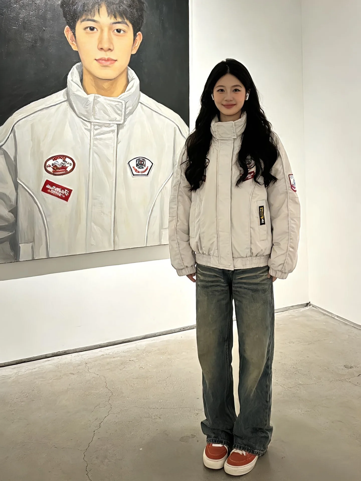 Утепленная мужская куртка из хлопка в американском уличном стиле, с воротником-стойкой, для пар, молодежная, модная верхняя одежда
Утепленная мужская куртка из хлопка в американском уличном стиле, с воротником-стойкой, для пар, молодежная, модная верхняя одежда