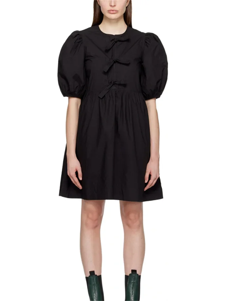 100% Cotton Women Bow Lace-up Dress White or Black Puff Sleeve O-neck Female Fashion Mini Robe Spring Summer 2024
100% Cotton Women Bow Lace-up Dress White or Black Puff Sleeve O-neck Female Fashion Mini Robe Spring Summer 2024