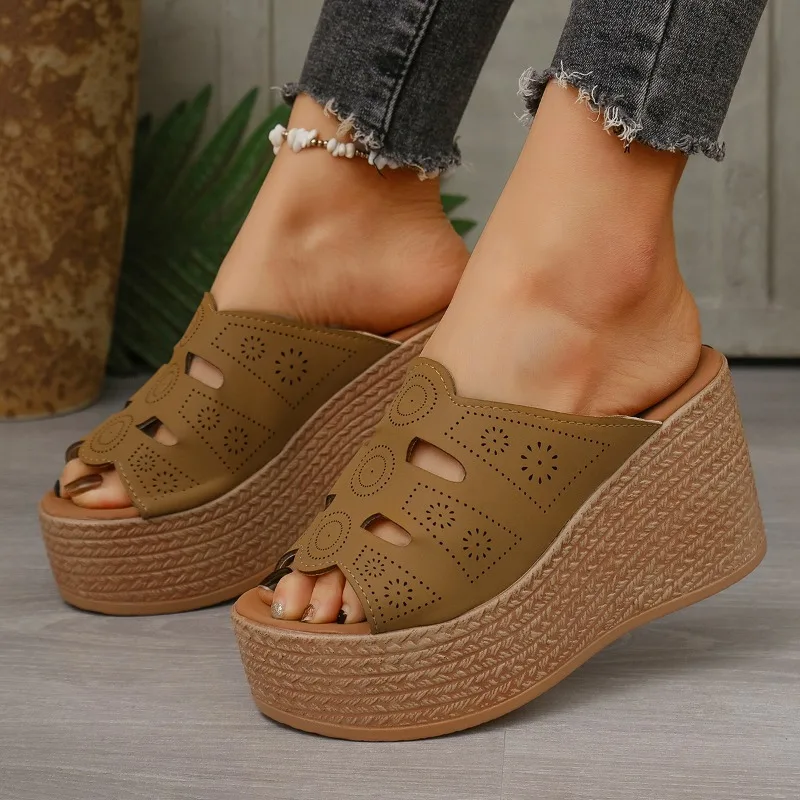 Shoes for Women 2025 New Basic Women's Slippers Fashion Open Toe Outdoor Best Seller Summer Best Seller Platform Slipperszapatos
Shoes for Women 2025 New Basic Women's Slippers Fashion Open Toe Outdoor Best Seller Summer Best Seller Platform Slipperszapatos