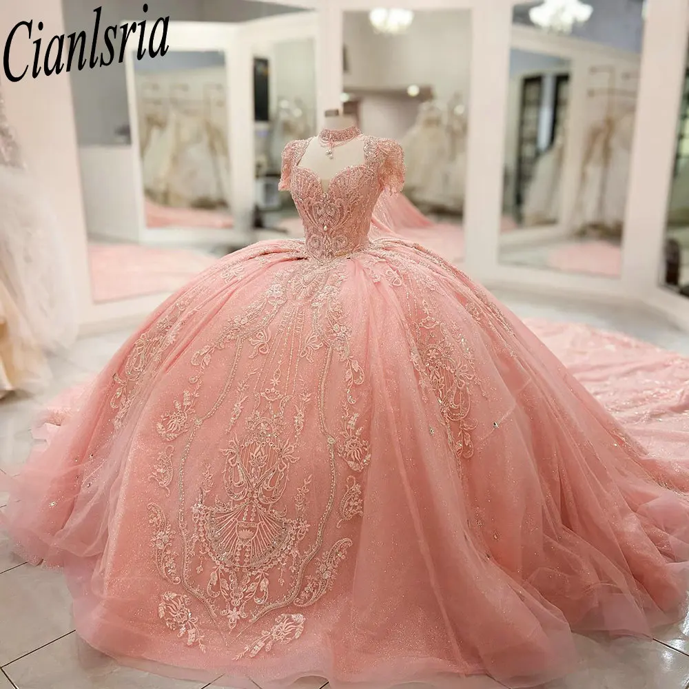 Розовое милое платье Quinceanera с короткими рукавами, бальное платье с бисером и кристаллами, кружево Sweet 15 Años, мексиканское индивидуальное платье
Розовое милое платье Quinceanera с короткими рукавами, бальное платье с бисером и кристаллами, кружево Sweet 15 Años, мексиканское индивидуальное платье