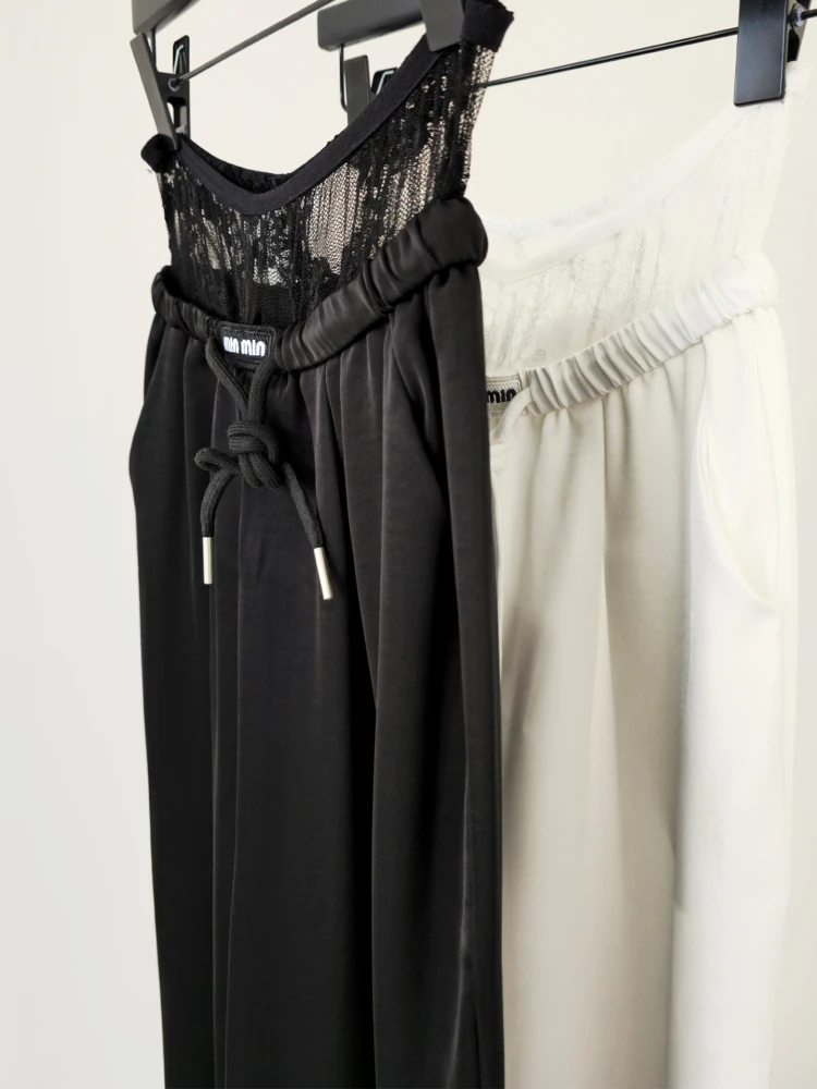High Waist Silk Wide Leg Pants Lace Patchwork Drawstring Loose Fit Summer Slimming Drapey Floor-Length Women's Casual Trousers
High Waist Silk Wide Leg Pants Lace Patchwork Drawstring Loose Fit Summer Slimming Drapey Floor-Length Women's Casual Trousers