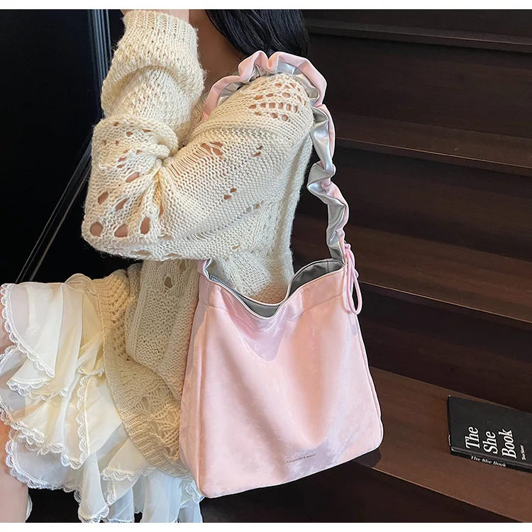 Women Shoulder Bag 2026 Fashion Ruffle Strap Large Capacity Canvas Tote Underarm Bucket Casual Shopping Handbag Pouch Crossbody
Women Shoulder Bag 2026 Fashion Ruffle Strap Large Capacity Canvas Tote Underarm Bucket Casual Shopping Handbag Pouch Crossbody