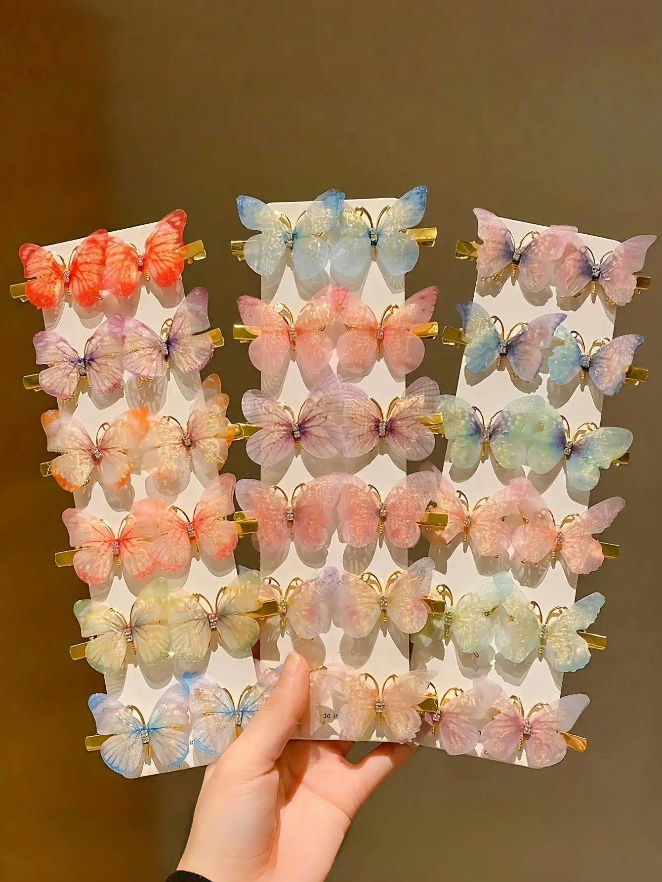 6/12/18pcs/Set Dreamy Butterfly Hair Clips Set, Delicate And Soft Vibe, Instantly Elevates Your Look, Essential For Back-To-School Season - Suitable For Girls And Women, Daily Wear, Dates, Photoshoots, Versatile For Updo Or Down Hairstyles
6/12/18pcs/Set Dreamy Butterfly Hair Clips Set, Delicate And Soft Vibe, Instantly Elevates Your Look, Essential For Back-To-School Season - Suitable For Girls And Women, Daily Wear, Dates, Photoshoots, Versatile For Updo Or Down Hairstyles