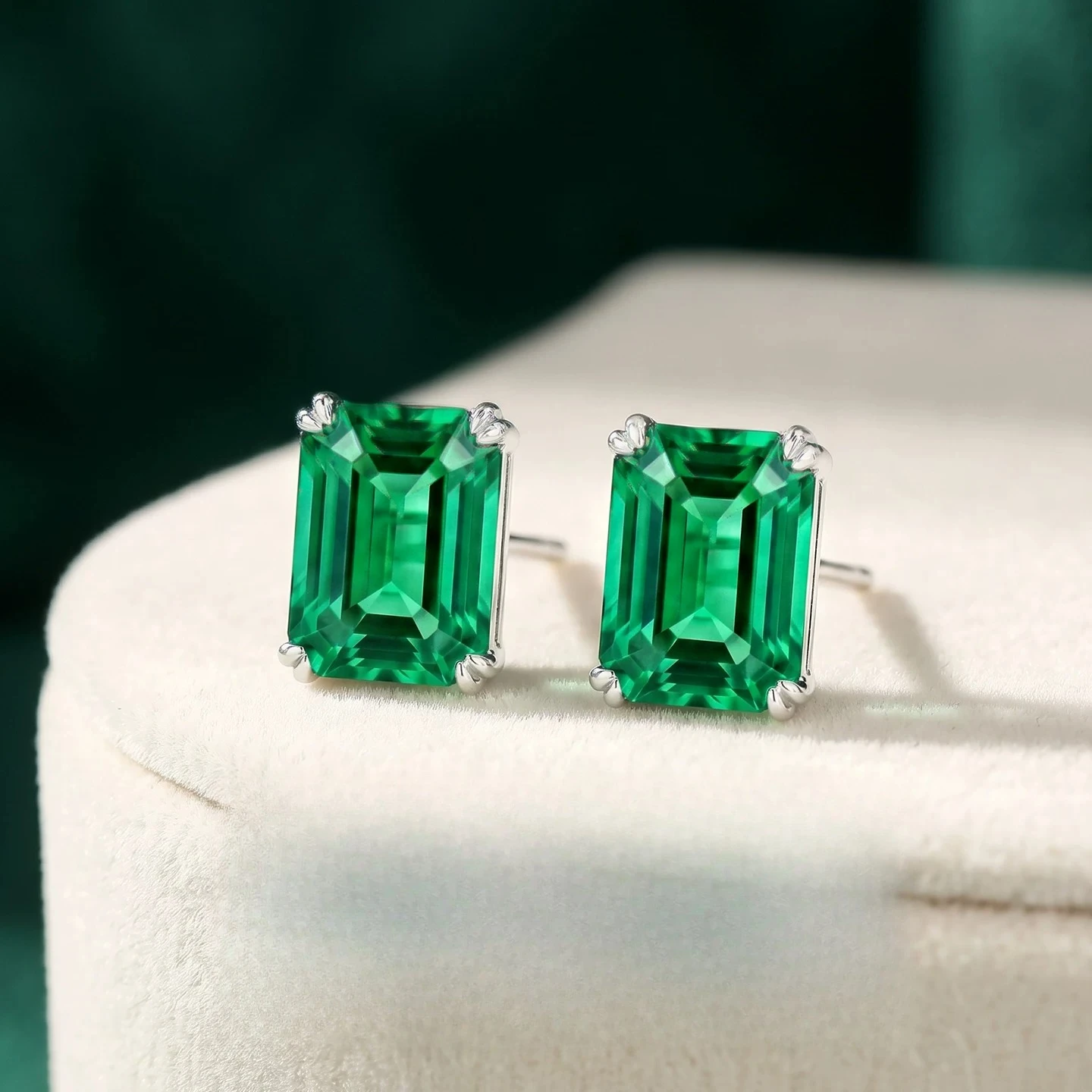 S925 Silver Ear Nail 1ct Green Square Sugar Zircon Simple Women's Jewelry
S925 Silver Ear Nail 1ct Green Square Sugar Zircon Simple Women's Jewelry