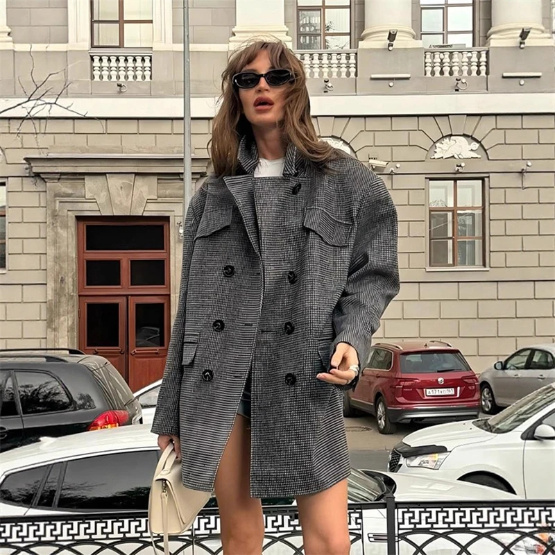Женское шерстяное пальто в британском стиле, двубортное, средней длины, осень-зима 2026, новая модная верхняя одежда, куртка
Женское шерстяное пальто в британском стиле, двубортное, средней длины, осень-зима 2026, новая модная верхняя одежда, куртка