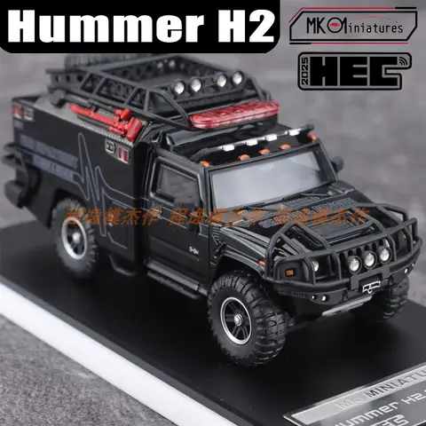 MK Miniaturas 1/64 Hummer H2 Ambulância Versão Escura Liga Veículo de Motor Diecast Modelos Carro Coleção de Brinquedos Presentes de Natal para Meninos
