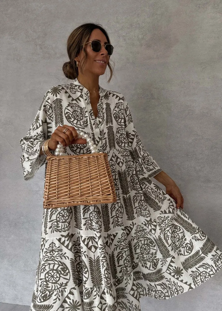 Boho Sexy V-neck A-Line Pleated Dress Women Fashion Pattern Printed Pullover Loose Dress Casual Half Sleeve Vacation Party Dress
Boho Sexy V-neck A-Line Pleated Dress Women Fashion Pattern Printed Pullover Loose Dress Casual Half Sleeve Vacation Party Dress