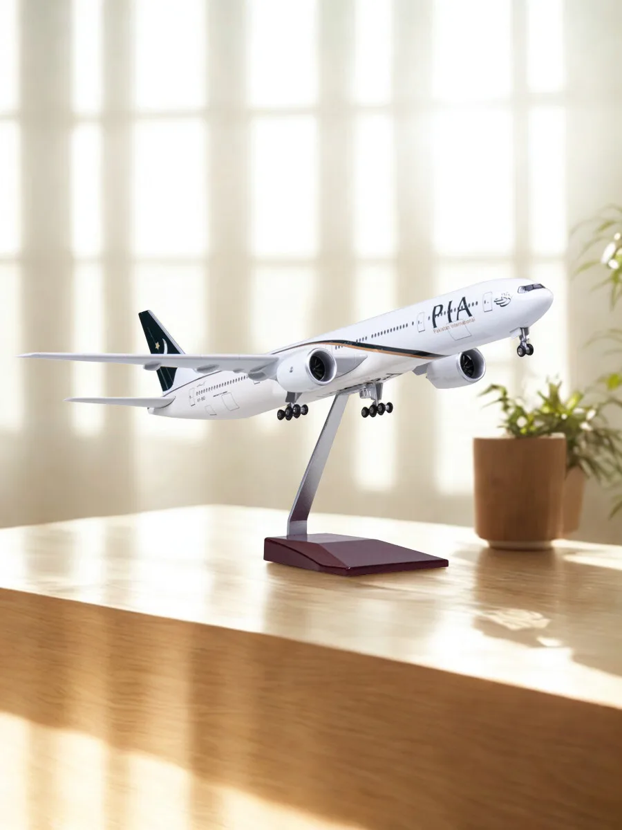 47CM B777 Pakistan Airline 777 Toy Planes Model W Lights&Wheels Base Resin Diecast decoration Model Gift
47CM B777 Pakistan Airline 777 Toy Planes Model W Lights&Wheels Base Resin Diecast decoration Model Gift
