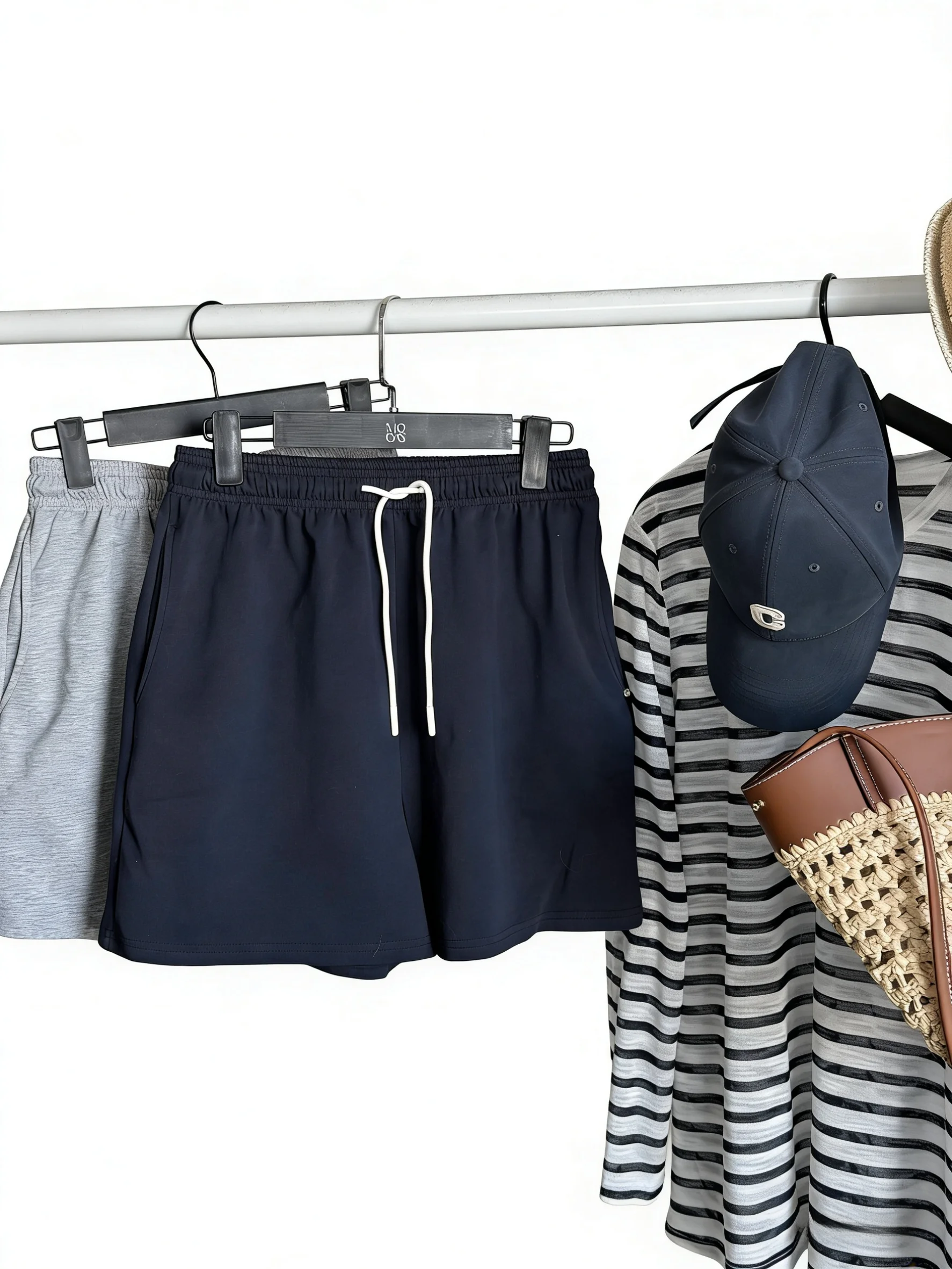 Casual Loose Fit Double Color Elastic Waist orts Versatile Comfortable Cotton Ladies Wide Leg Pants Summer Season Faion
Casual Loose Fit Double Color Elastic Waist orts Versatile Comfortable Cotton Ladies Wide Leg Pants Summer Season Faion