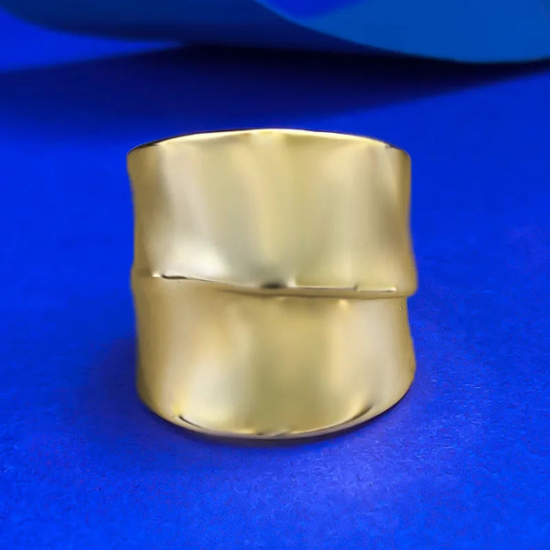 S925 Silver Jewelry European and American Cross border Simple Fashion Metallic Texture Irregular Geometric Wide Face Ring Ring
S925 Silver Jewelry European and American Cross border Simple Fashion Metallic Texture Irregular Geometric Wide Face Ring Ring