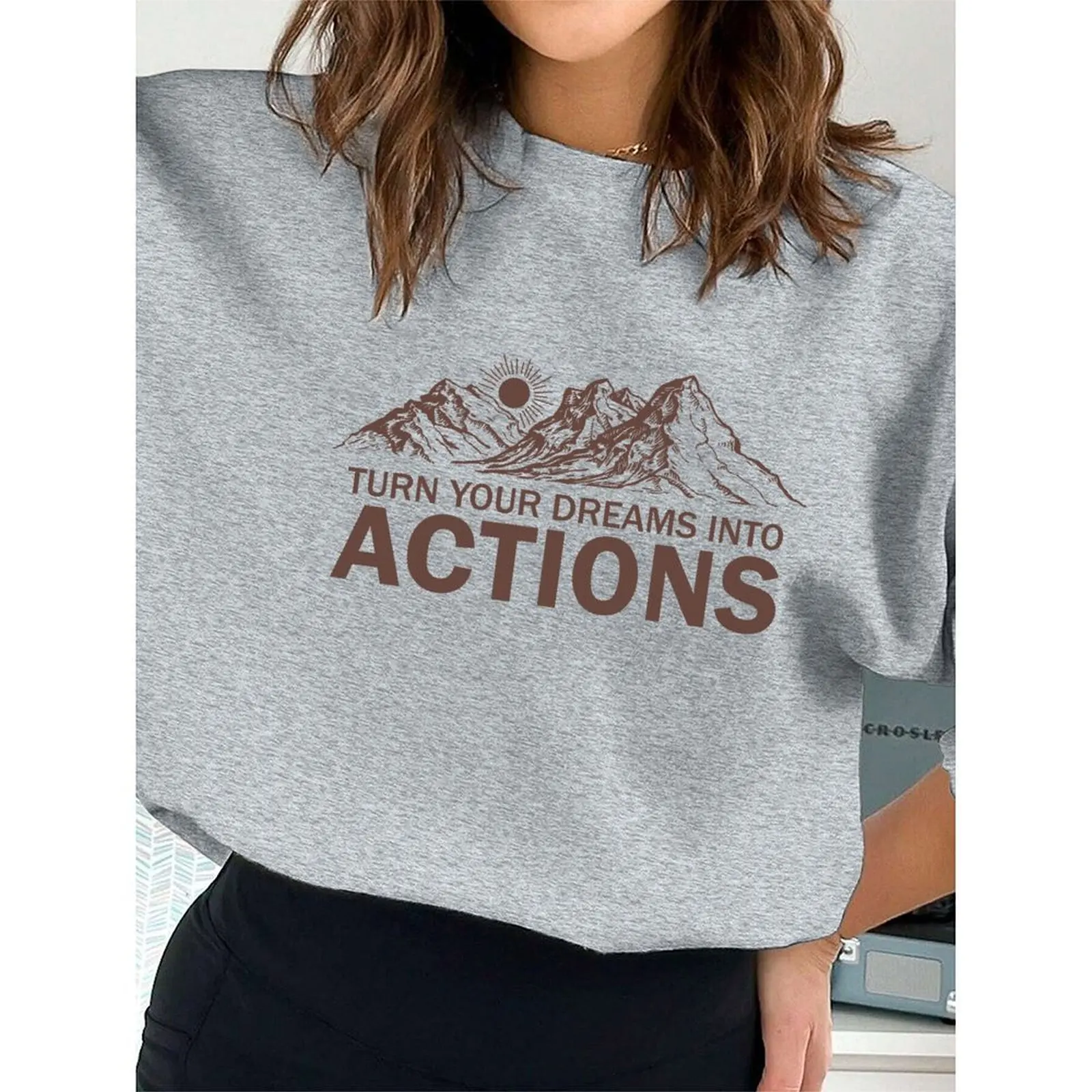 Round Neck Women Pullover Sweatshirt Velvet Winter Casual Comfortable Loose Long-sleeve Graphic Print Woman Clothes 2025
Round Neck Women Pullover Sweatshirt Velvet Winter Casual Comfortable Loose Long-sleeve Graphic Print Woman Clothes 2025