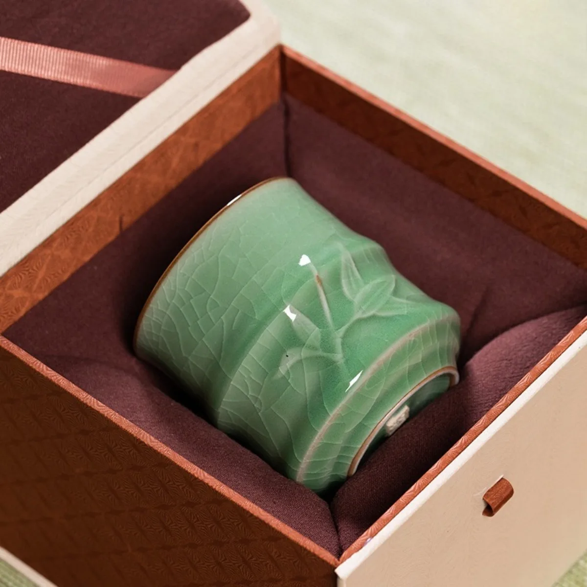 Longquan Celadon Tea Cup Set Chinese Ceramic Cups for Home Guest Personal Use with Logo Wholesale
Longquan Celadon Tea Cup Set Chinese Ceramic Cups for Home Guest Personal Use with Logo Wholesale