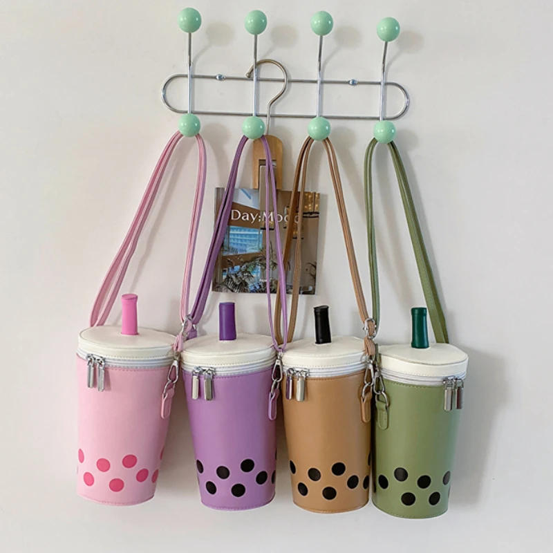 High Beauty Milk Tea Shaped Water Cup Bag Women's Bag New Fresh and Sweet Macaron Color Straw Cup Crossbody Bag
High Beauty Milk Tea Shaped Water Cup Bag Women's Bag New Fresh and Sweet Macaron Color Straw Cup Crossbody Bag