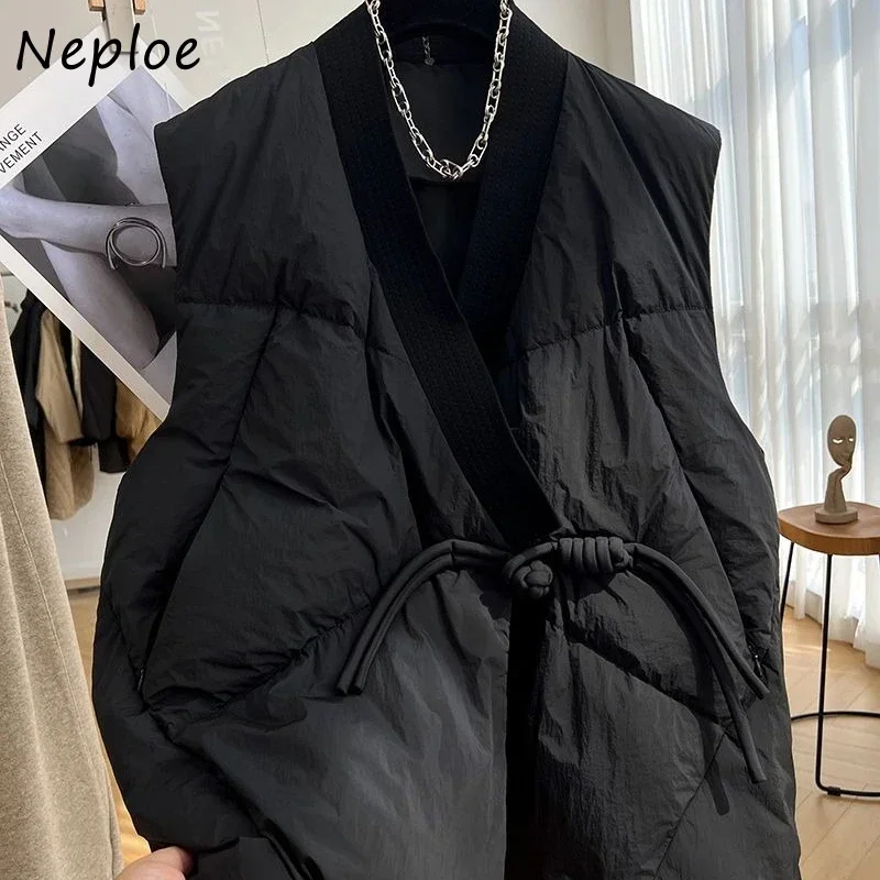 Neploe Korean Vintage V-neck Black Vest for Women 2024 Autumn New Loose Down Cotton Vests Y2k Thicked Warm Jackets Mujer
Neploe Korean Vintage V-neck Black Vest for Women 2024 Autumn New Loose Down Cotton Vests Y2k Thicked Warm Jackets Mujer