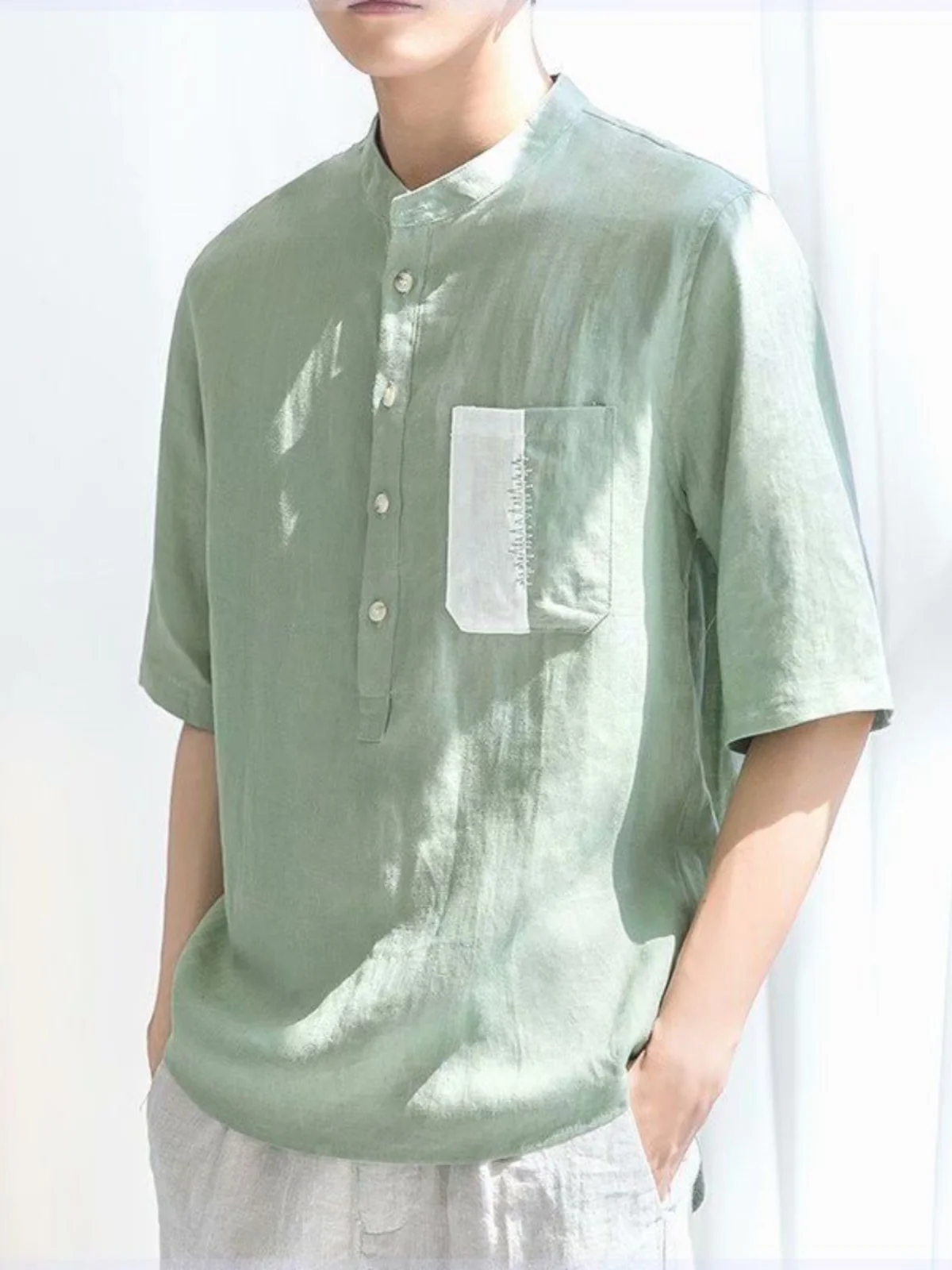 Мужская хлопково-льняная футболка свободного кроя, повседневная, удобная, дышащая, универсальная, для всех сезонов, мягкая и комфортная.
Мужская хлопково-льняная футболка свободного кроя, повседневная, удобная, дышащая, универсальная, для всех сезонов, мягкая и комфортная.