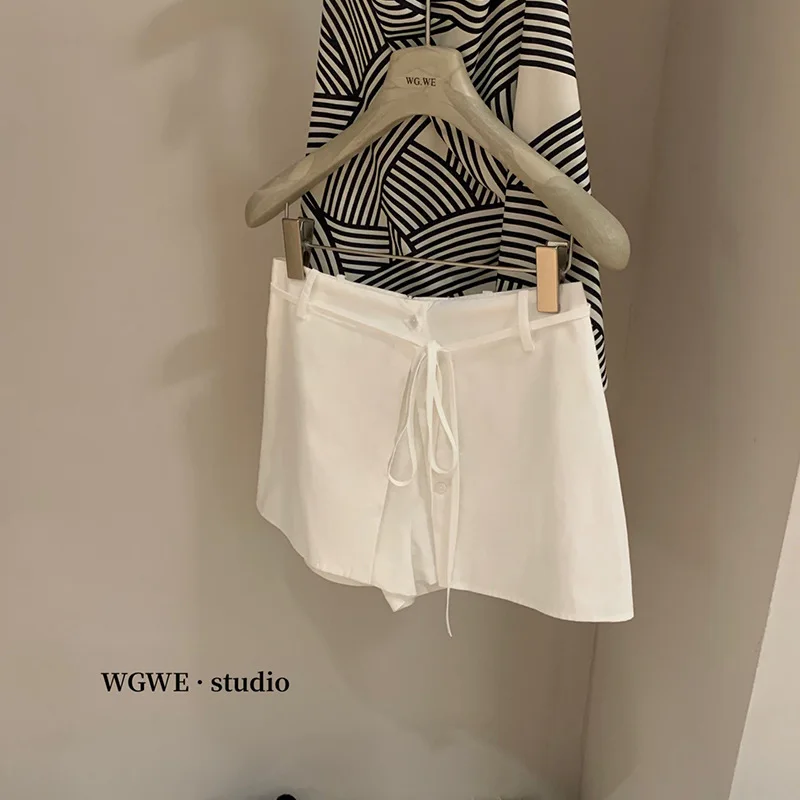 Fashionable high-spirited girls wear double-layer short skirts! Slim and slim short skirt temperament
Fashionable high-spirited girls wear double-layer short skirts! Slim and slim short skirt temperament