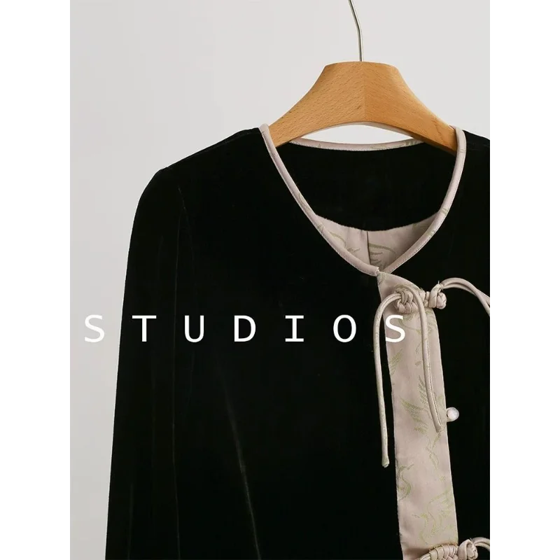 Новые женские модные высококачественные бархатные рубашки на пуговицах, топы
Новые женские модные высококачественные бархатные рубашки на пуговицах, топы