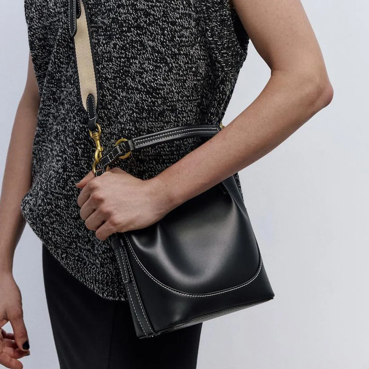 Letter Elegance Diaper Bag For Women Leather Crossbody Bag Luxury Vintage Tote Minimalist Designer Large Capacity Stylish
Letter Elegance Diaper Bag For Women Leather Crossbody Bag Luxury Vintage Tote Minimalist Designer Large Capacity Stylish
