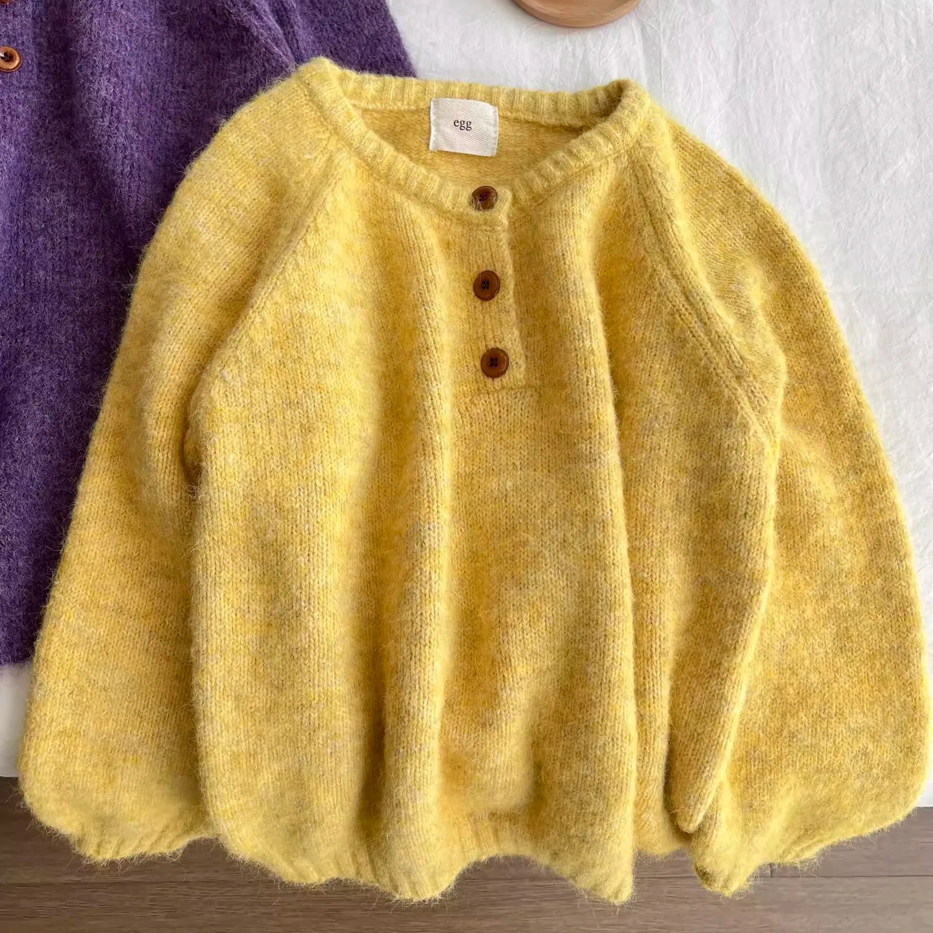 Women's Knitted round Neck Pullover Soft Plush Feeling Loose Style Comfortable Long Sleeve Top for Autumn Winter
Women's Knitted round Neck Pullover Soft Plush Feeling Loose Style Comfortable Long Sleeve Top for Autumn Winter