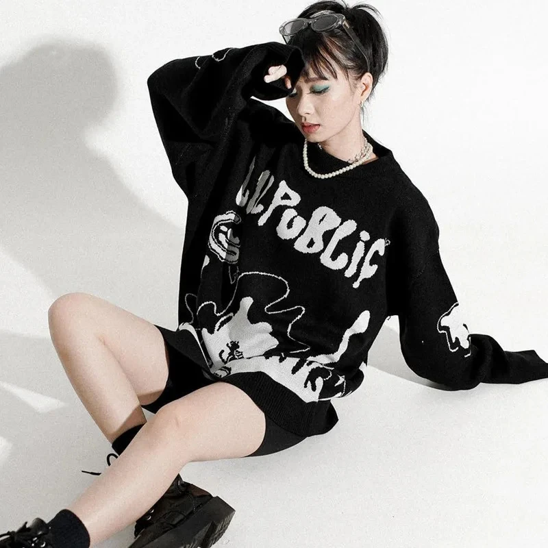 Sweater autumn and winter 2024 new men's and women's knitted printed personality street round neck sweater women
Sweater autumn and winter 2024 new men's and women's knitted printed personality street round neck sweater women