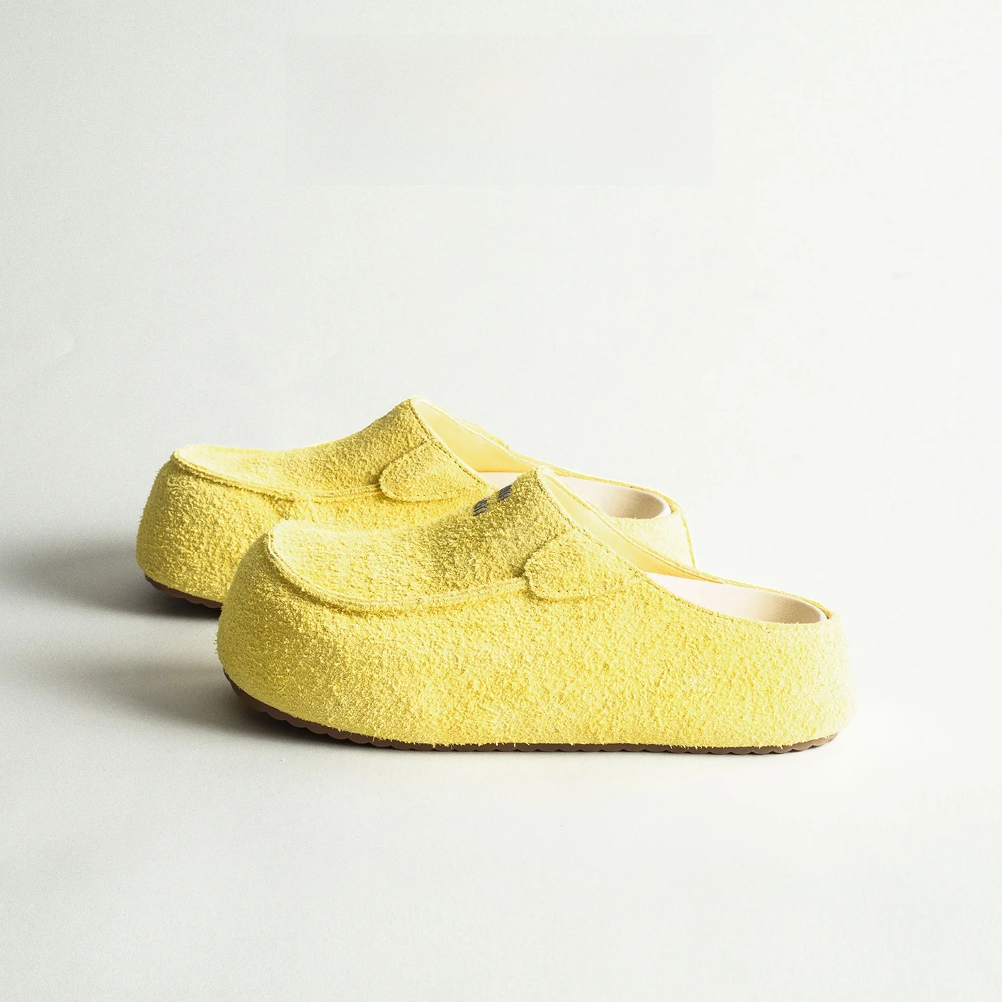 Leather Retro Thick Bottom Toe Covering Half Slippers Women's Spring Summer Outdoor Versatile Lazy One-Step Casual Heightenin...
Leather Retro Thick Bottom Toe Covering Half Slippers Women's Spring Summer Outdoor Versatile Lazy One-Step Casual Heightenin...