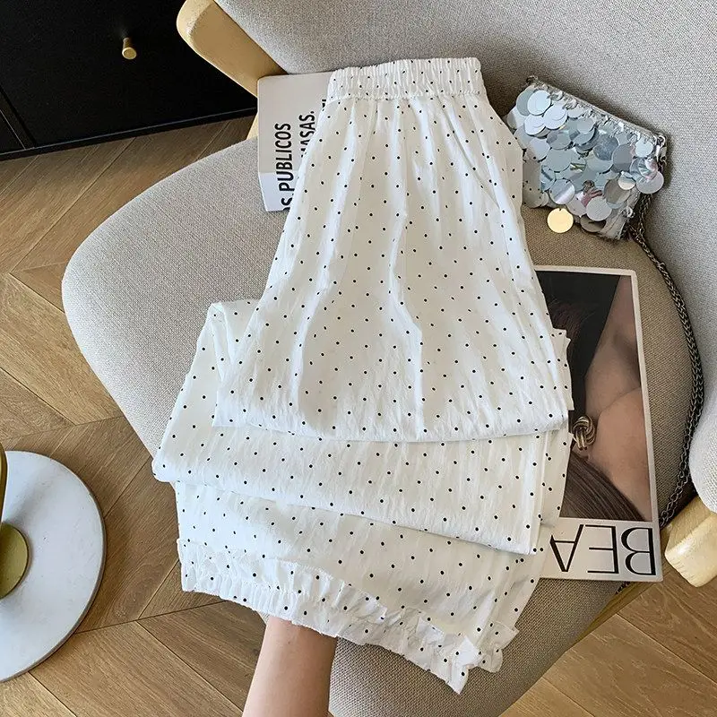 plus Size Casual Polka Dot Wide Leg Pants Women Summer Loose Thin Elastic Waist Nine Points Pants High Waist Cool Feeling
plus Size Casual Polka Dot Wide Leg Pants Women Summer Loose Thin Elastic Waist Nine Points Pants High Waist Cool Feeling