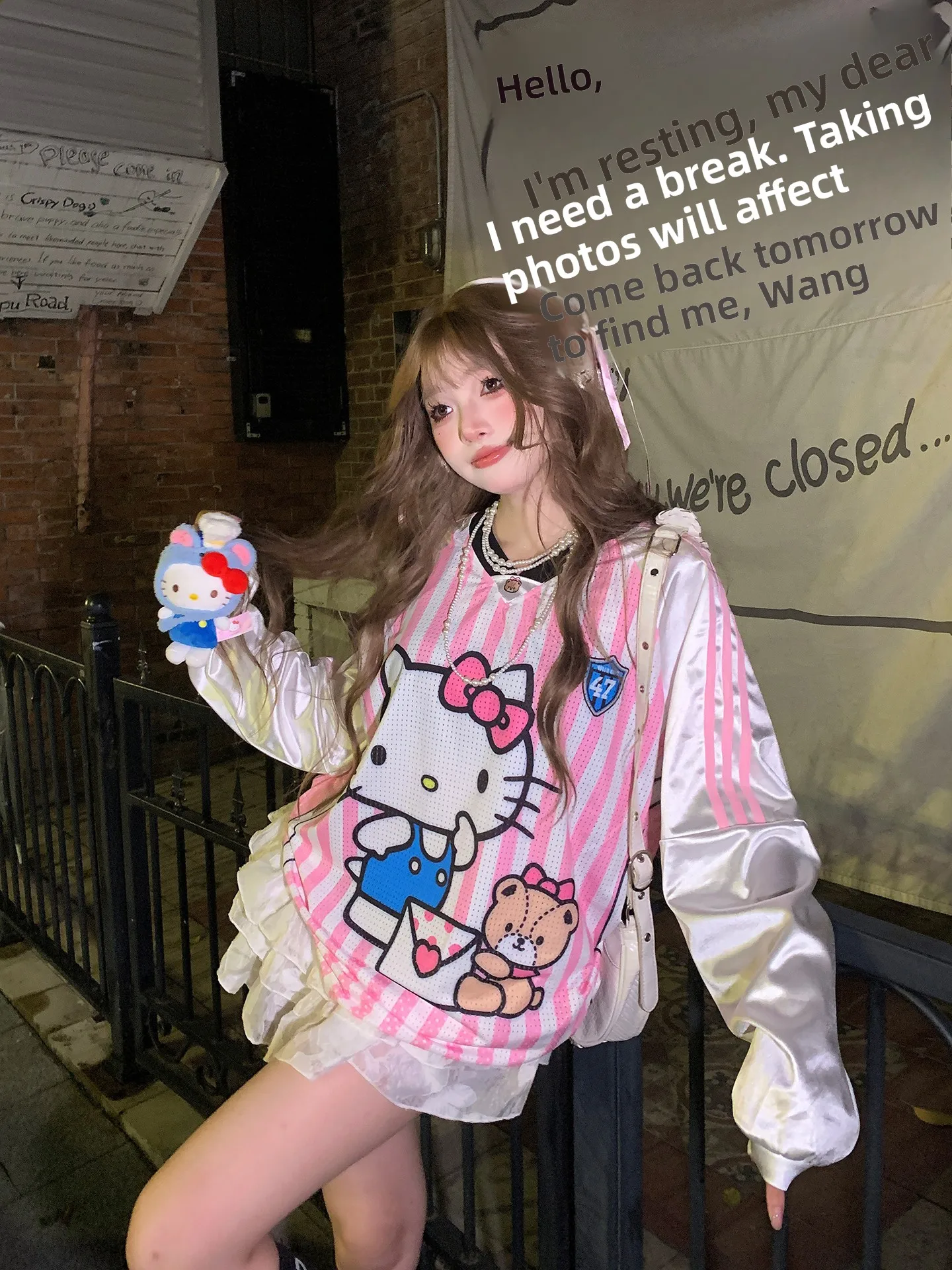 Свободная футболка Long Sve V-Ne Kit, женская футболка с мультяшным принтом в американском стиле, дышащее полиэфирное волокно, осенняя одежда
Свободная футболка Long Sve V-Ne Kit, женская футболка с мультяшным принтом в американском стиле, дышащее полиэфирное волокно, осенняя одежда