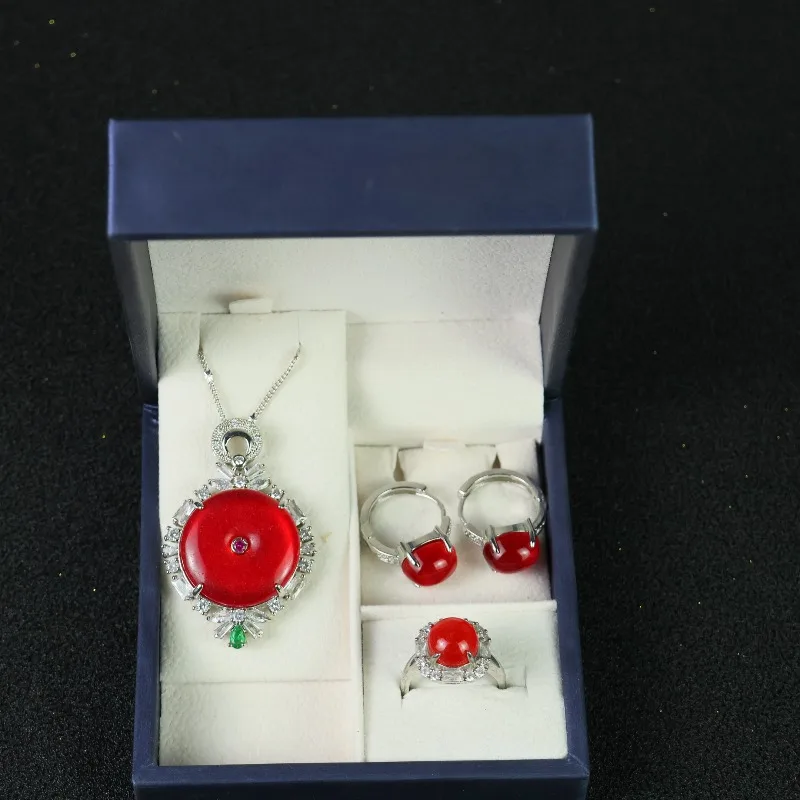 Новый комплект из трех предметов из натурального ледяного цвета, изысканные украшения в этническом стиле с темпераментом
Новый комплект из трех предметов из натурального ледяного цвета, изысканные украшения в этническом стиле с темпераментом