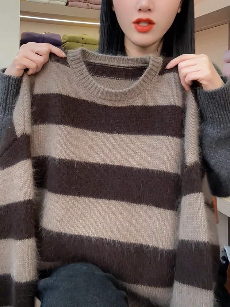 Женский свитер большого размера в корейском стиле, повседневный, в полоску, весна 2025, модный, в расслабленном стиле, удобный трикотажный топ-накидка
Женский свитер большого размера в корейском стиле, повседневный, в полоску, весна 2025, модный, в расслабленном стиле, удобный трикотажный топ-накидка