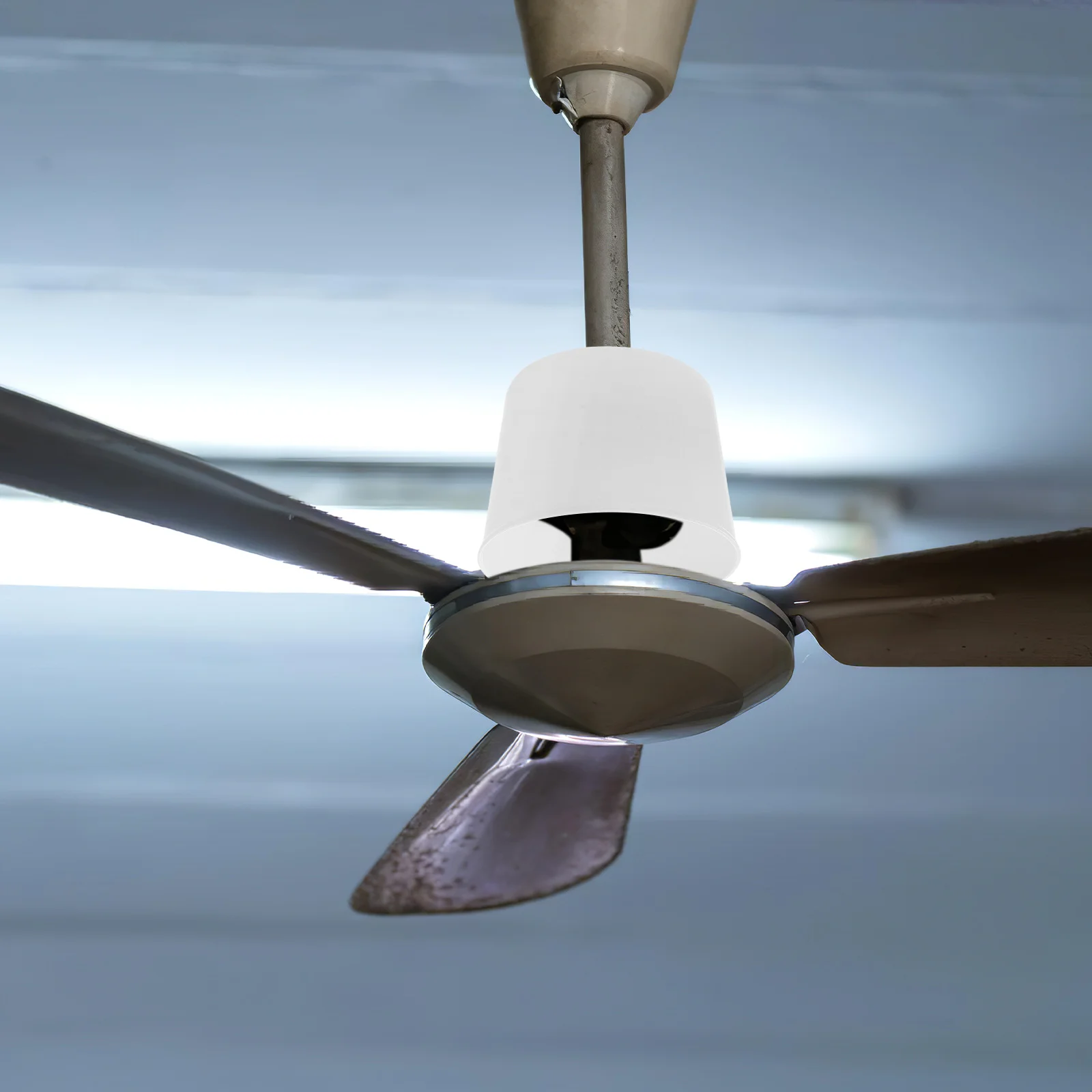 2pcs Ceiling Cup PVC Material Dust Canopy Debris Prevention Decorative Cap Compact Design Long-Term Use Protection Accessories
2pcs Ceiling Cup PVC Material Dust Canopy Debris Prevention Decorative Cap Compact Design Long-Term Use Protection Accessories