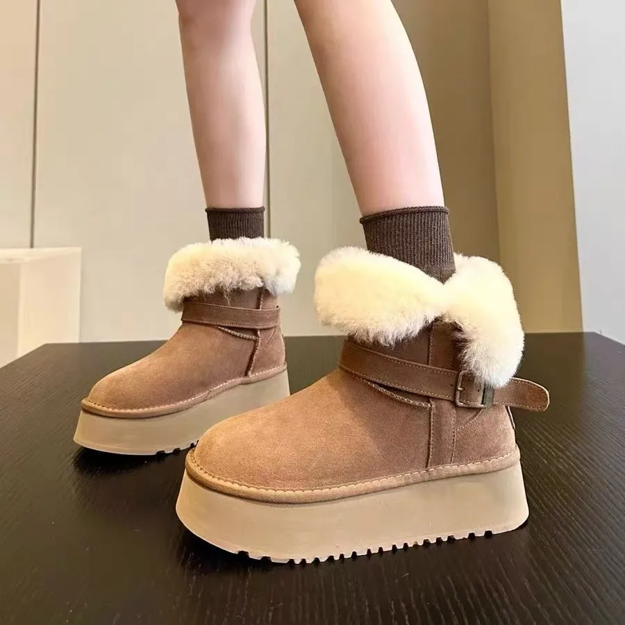 Women's Thick Bottom Fur Lined Winter Boots Casual Short Tube Rubber Bottom Flat Heel Winter Warm Booties Two-Way Wear
Women's Thick Bottom Fur Lined Winter Boots Casual Short Tube Rubber Bottom Flat Heel Winter Warm Booties Two-Way Wear