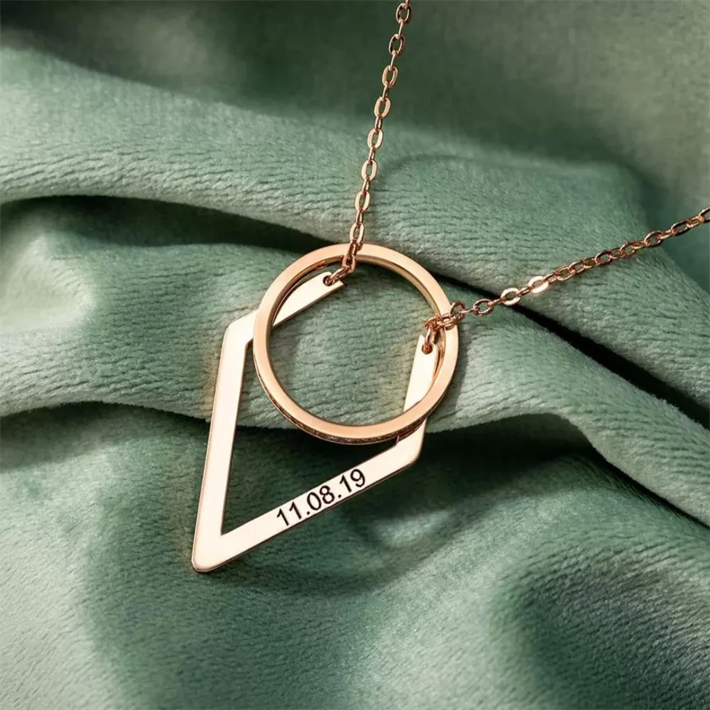 Custom Ring Holder Necklace Nurse Graduation Gift Engraved Name Date Functional Open Rhombus Ring Holder Necklaces for Doctors
Custom Ring Holder Necklace Nurse Graduation Gift Engraved Name Date Functional Open Rhombus Ring Holder Necklaces for Doctors