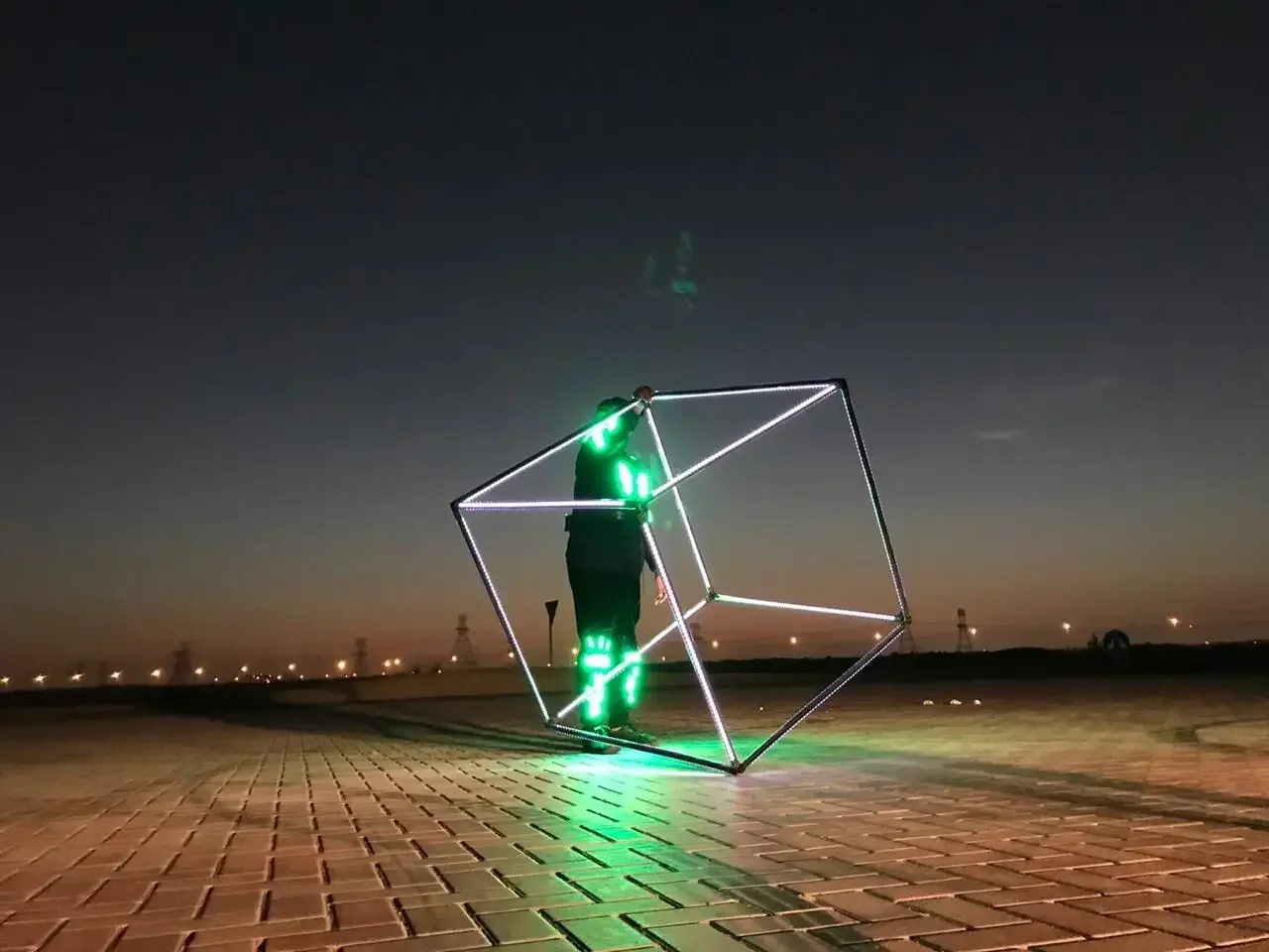 RGB LED Light Dance Party Decoration LED Cube Acrobatics Lighting Stage Prop Acrobat Handhold Aerial Performance Accessories
RGB LED Light Dance Party Decoration LED Cube Acrobatics Lighting Stage Prop Acrobat Handhold Aerial Performance Accessories