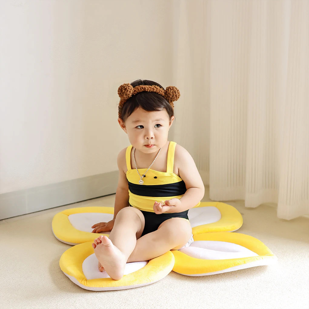 Comfortable Liquidity Mesh Seat Mat For Babys Bathing Comfort Baby Bath Flower Baby Bath Seat Bathtub Cushion Newborn
Comfortable Liquidity Mesh Seat Mat For Babys Bathing Comfort Baby Bath Flower Baby Bath Seat Bathtub Cushion Newborn