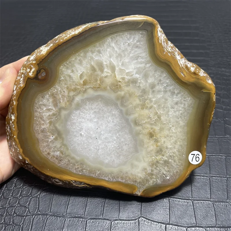 630g Natural Agates Geode Slice Spiritual Meditation Healing Stone For Home Decoration Mineral Gift Coasters Cup Base Druzzy
630g Natural Agates Geode Slice Spiritual Meditation Healing Stone For Home Decoration Mineral Gift Coasters Cup Base Druzzy